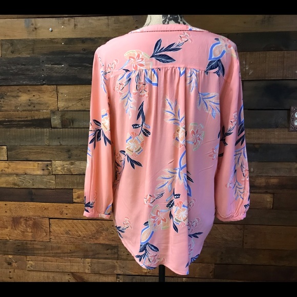 St. John’s Bay Top - Picture 4 of 6